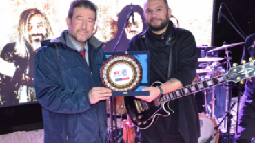 Necati ve Saykolar Konseri Sonrası Kareler teşekkürler gençler....