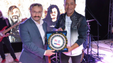 Necati ve Saykolar Konseri Sonrası Kareler teşekkürler gençler....