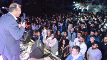 Necati ve Saykolar Konseri Sonrası Kareler teşekkürler gençler....