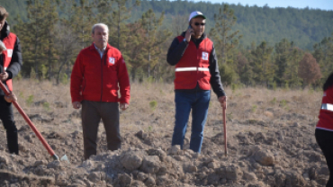 11 Kasım Fidan Dikim Gününde Emet'e 12 Bin Fidan