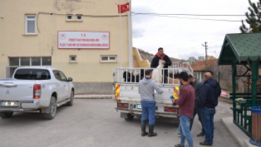 Belediye Projesinde İlk Geri Dönüşüm Oğlaklar Yeni Sahiplerine Teslim Edildi