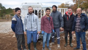 Belediye Projesinde İlk Geri Dönüşüm Oğlaklar Yeni Sahiplerine Teslim Edildi