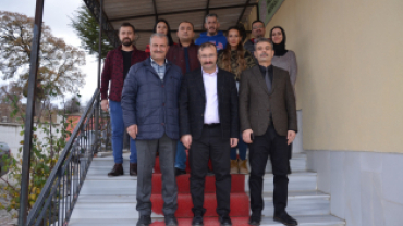 EMET BELEDİYEMİZDEN ÖĞRETMENLERİMİZE FLASH BELLEK HEDİYESİ