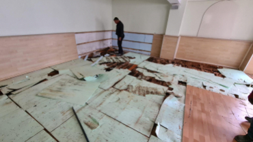 Emet belediyemiz ekiplerince Terlemez Camii'nde tadilat çalışmaları yapılıyor