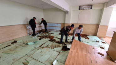 Emet belediyemiz ekiplerince Terlemez Camii'nde tadilat çalışmaları yapılıyor