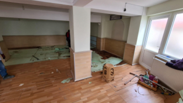 Emet belediyemiz ekiplerince Terlemez Camii'nde tadilat çalışmaları yapılıyor