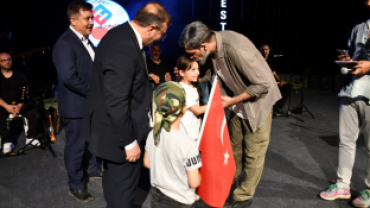 UĞUR IŞILAK KONSERİNDEN KARELER