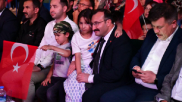 UĞUR IŞILAK KONSERİNDEN KARELER