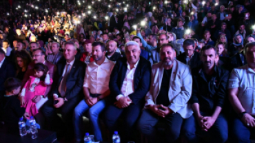 MUHTEŞEM MUAZZEZ ERSOY KONSERİNDEN KARELER
