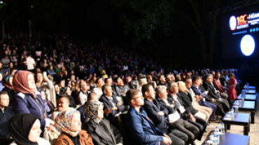 MUHTEŞEM MUAZZEZ ERSOY KONSERİNDEN KARELER