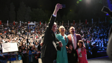 MUHTEŞEM MUAZZEZ ERSOY KONSERİNDEN KARELER