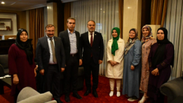 Emet Belediye Başkanımız Hüseyin Doğan ve Bursa Büyükşehir Belediye Başkanı sayın Alinur Aktaş'tan  Gemişten günümüze temalı sergiyi ziyaret