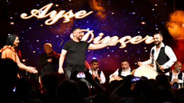 EMFEST GAZİ EMET YÖRESEL ÜTÜNLER VE EL SANATLARI FESTİVALİ AYŞE DİNÇER KONSERİNDEN KARELER
