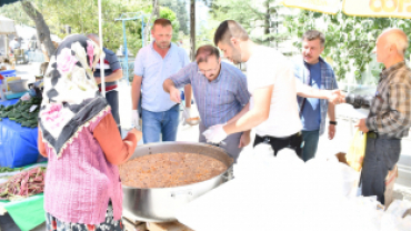 Emet Belediyesinden 5 bin kişilik aşure ikramı