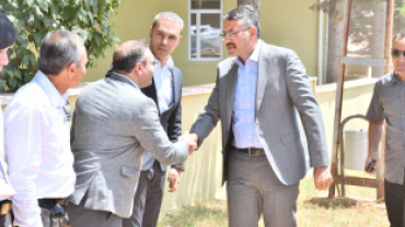 Vali Çelik Emet İlçesinde köy ve merkez çalışmalarını yerinde inceledi