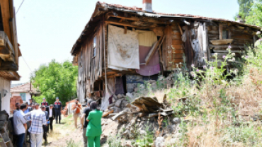 Vali Çelik Emet İlçesinde köy ve merkez çalışmalarını yerinde inceledi
