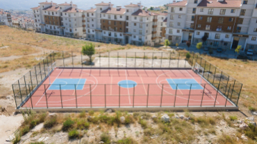 Emet’te 8 adet spor sahası ve 1 yeni şehir stadı hizmete girmek üzere