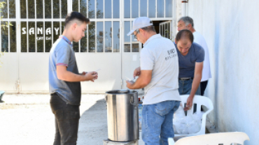 Emet Belediyesinden 5 bin kişilik aşure ikramı