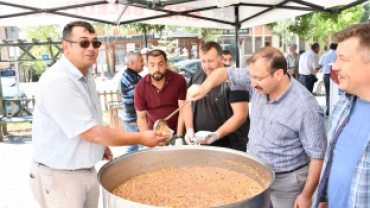 Emet Belediyesinden 5 bin kişilik aşure ikramı