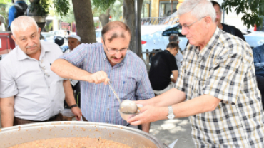 Emet Belediyesinden 5 bin kişilik aşure ikramı