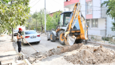 SAĞLIKLI KENT, TEMİZ SU SLOGANI İLE 60 SENELİK ALTYAPI ÇALIŞMALARI KAPSAMLI BİR EKİPLE SÜRÜYOR