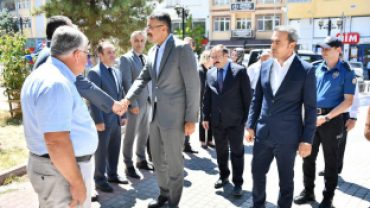 VALİ ÇELİK’E HEMŞEHRİLİK BERATI TAKDİM EDİLDİ
