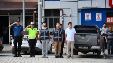 3 Eylül Gazi Emet'in Kurtuluşu Bor Termal ve Turizm Festivalinin 101.yıl dönümü kutlama programları hükümet meydanında Atatürk anıtına çelenk koyma töreni ile başladı