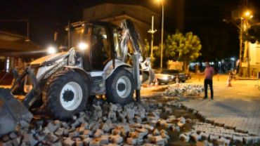 GECE GÜNDÜZ DEMEDEN ÇALIŞIYORUZ