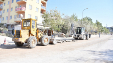 Bordür Kaldırma Çalışmaları, Yollarda Sıcak Asfaltın Yolunu Açıyor