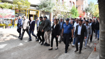 Emet İlçe  Kaymakamı Furkan Seyman önderliğinde, Belediye Başkan Yardımcımız Murat Uyanık ilçe protokolü ve Gazi Emet Anadolu Lisesi öğrencilerinin katılımıyla Dünya Yürüyüş Günü etkinlikleri çerçevesinde bir yürüyüş gerçekleştirildi.