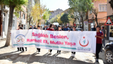 Emet İlçe  Kaymakamı Furkan Seyman önderliğinde, Belediye Başkan Yardımcımız Murat Uyanık ilçe protokolü ve Gazi Emet Anadolu Lisesi öğrencilerinin katılımıyla Dünya Yürüyüş Günü etkinlikleri çerçevesinde bir yürüyüş gerçekleştirildi.