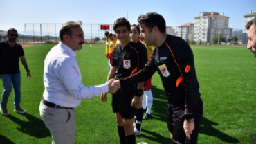 Emet’in yeni stadında ilk maç bugün oynandı