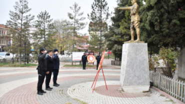 10 Kasım Ulu Önder Mustafa Kemal Atatürk'ün Ebediyete İntikalinin 85. Yıl dönümünde İlçemizde Yapılan Anma Programından Kareler..