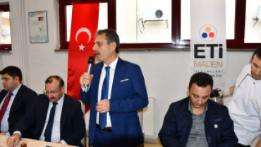 EMET BELEDİYEMİZ ÖĞRETMENLERİ BİR ARAYA GETİRDİ
