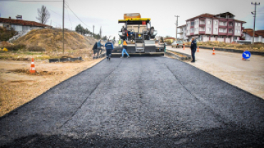 Sıcak asfalt çalışmalarımız tüm hızıyla devam ediyor