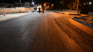 Hayırlı geceler, GaziEmet saat 21.50 sıcak asfalt çalışmalarında Termal kent yolu gece mesaisi tamamlandı.