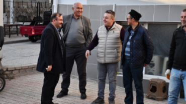 Belediye Başkanımız Hüseyin Doğan, bugün Kaynarca'dan başlayıp çarşı içinde devam eden sıcak asfalt çalışmalarını bizzat yerinde inceledi.