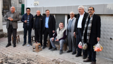 Belediye Başkanımız Hüseyin Doğan, bugün Kaynarca'dan başlayıp çarşı içinde devam eden sıcak asfalt çalışmalarını bizzat yerinde inceledi.