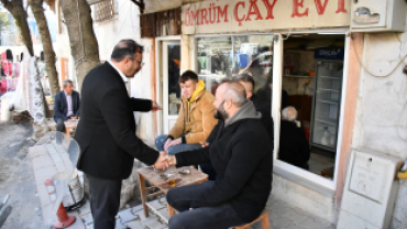 Emet Belediye Başkanımız Hüseyin Doğan, Salı Pazarında esnaf ve vatandaşlarla bir araya geldi