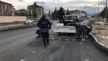 EMET OKULLAR CADDESİNDE TRAFİK DÜZENLEMELERİ