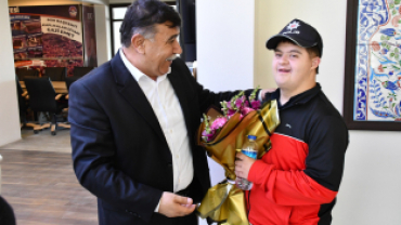 BAŞKAN KOCA;”TÜRKİYEDE  ENGELLİ ERİŞİLEBİLİRLİK ÖDÜLÜ ALAN 2 PARKTAN BİRİNİ EMETTE BİZ YAPTIK”