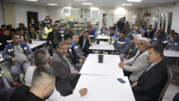 BAŞKANLAR İŞÇİLERLE SAHUR YAPTILAR