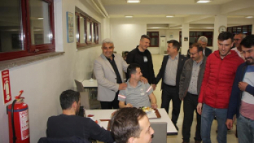 BAŞKANLAR İŞÇİLERLE SAHUR YAPTILAR