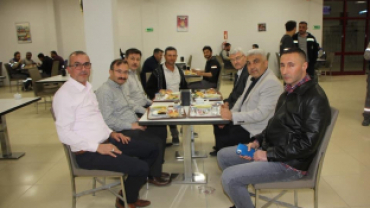 BAŞKANLAR İŞÇİLERLE SAHUR YAPTILAR