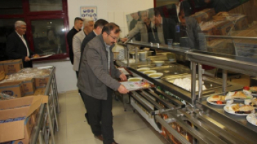 BAŞKANLAR İŞÇİLERLE SAHUR YAPTILAR
