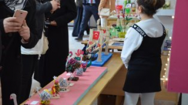 EMET 3 EYLÜL İLKOKULUMUZ AHŞAP TASARIM ATÖLYEMİZDE MİNİK ÖĞRENCİLERİMİZİN 