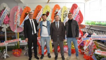 ALTIN KARDEŞLER MEYVE-SEBZE ŞARKÜTERİ VE MARKET İŞLETMESİ BUGÜN CUMA NAMAZI SONRASI DUALARLA AÇILDI...