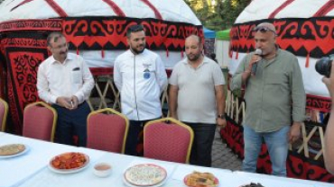 Emet'te Keşkek Cumcumla Yarıştı!