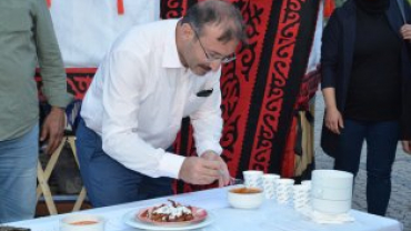 Emet'te Keşkek Cumcumla Yarıştı!