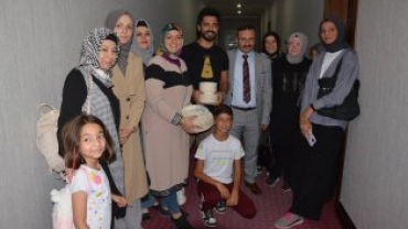 Yusuf Güney Amfi Tiyatroyu Yıktı Geçti